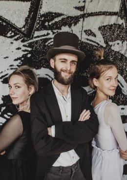 Tarnowo Podgórne Wydarzenie Inne wydarzenie Mała Scena Sezamu: Bieli i czerni taneczne układanki. Teatr MOZAIKA